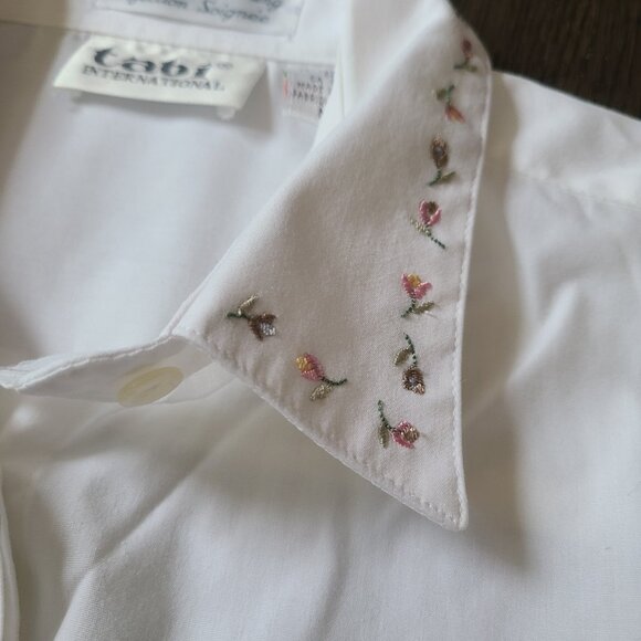 Vintage Tabi International Button Down Shirt - Pink and Rose Embroidery - Picture 2 of 7